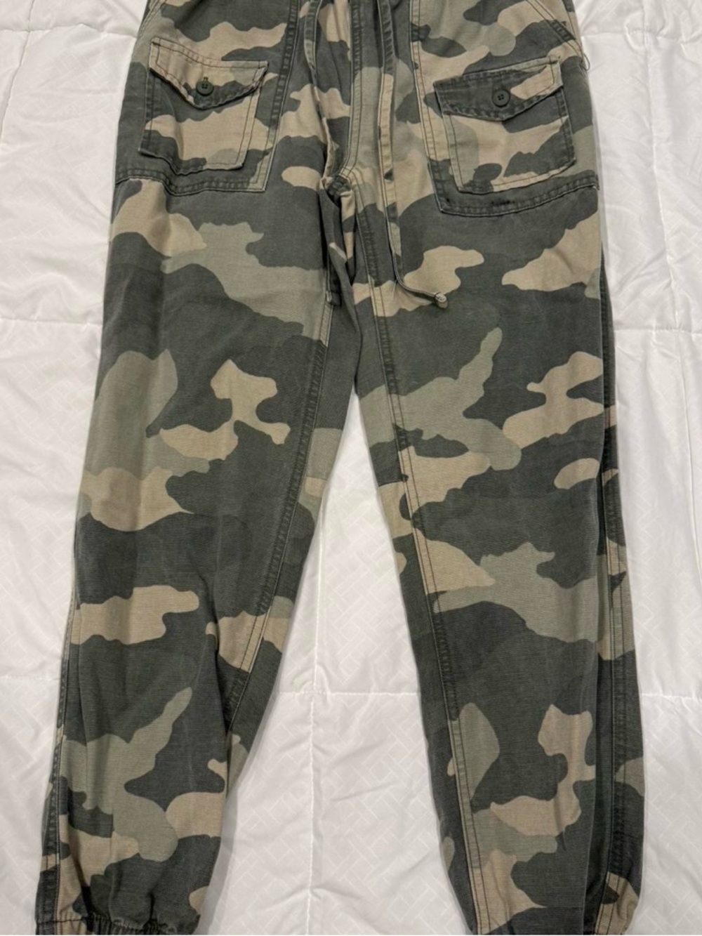 aerie Camo Jogger Pants in Olive & Tan